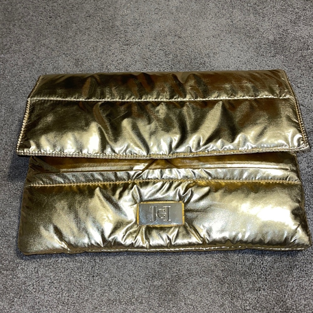 Cute clutch